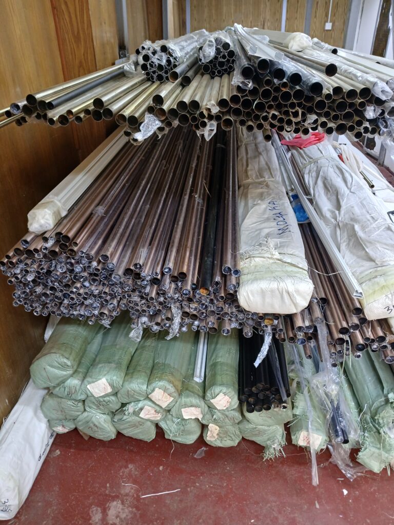 Finding the Perfect Curtain Rods in Nairobi – Style, Strength, and Savings!